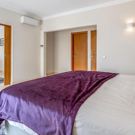 Luxuosa Moradia V5 Em Quarteira - Greice Homes Luaran gambar