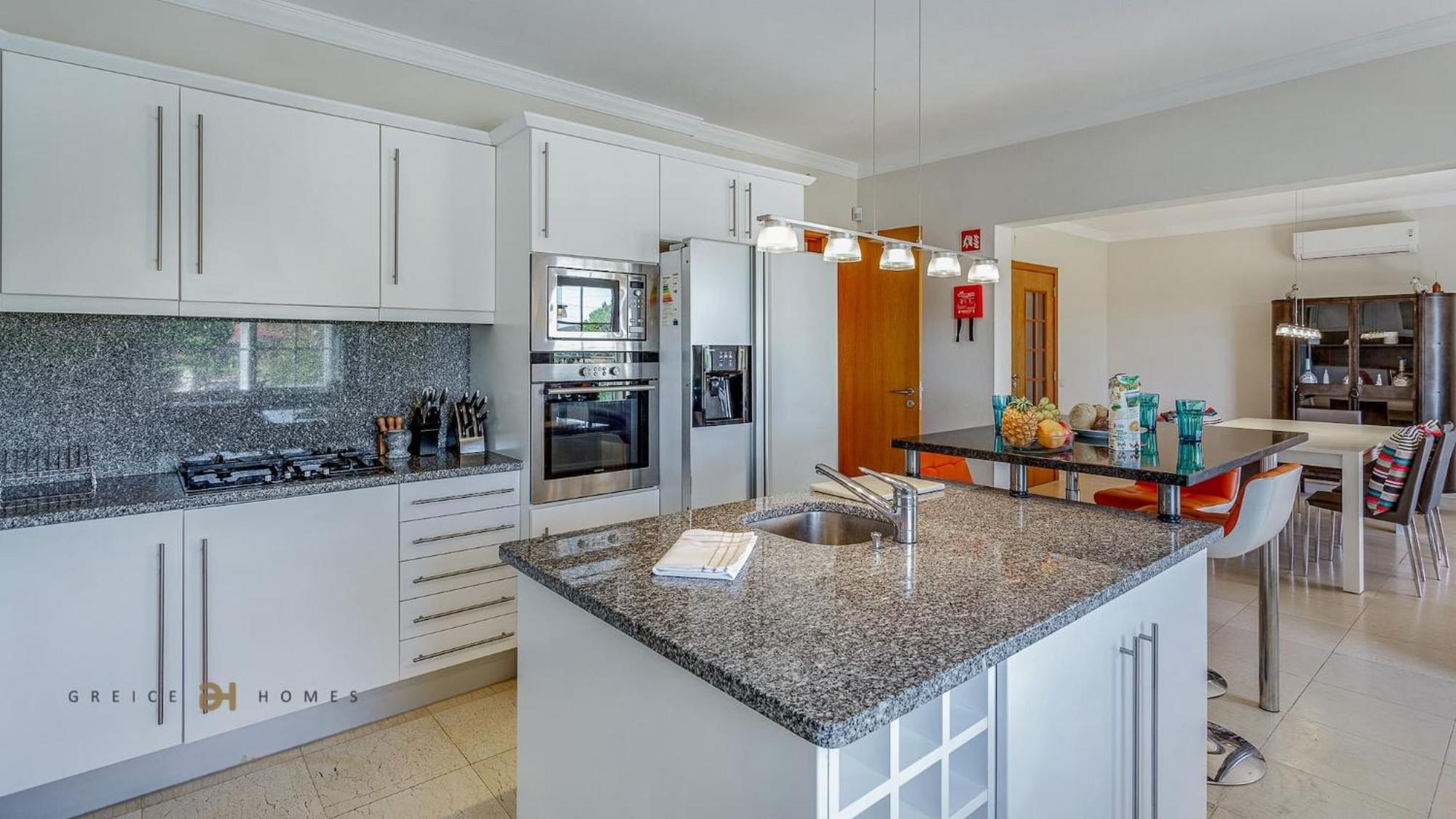 Luxuosa Moradia V5 Em Quarteira - Greice Homes Luaran gambar