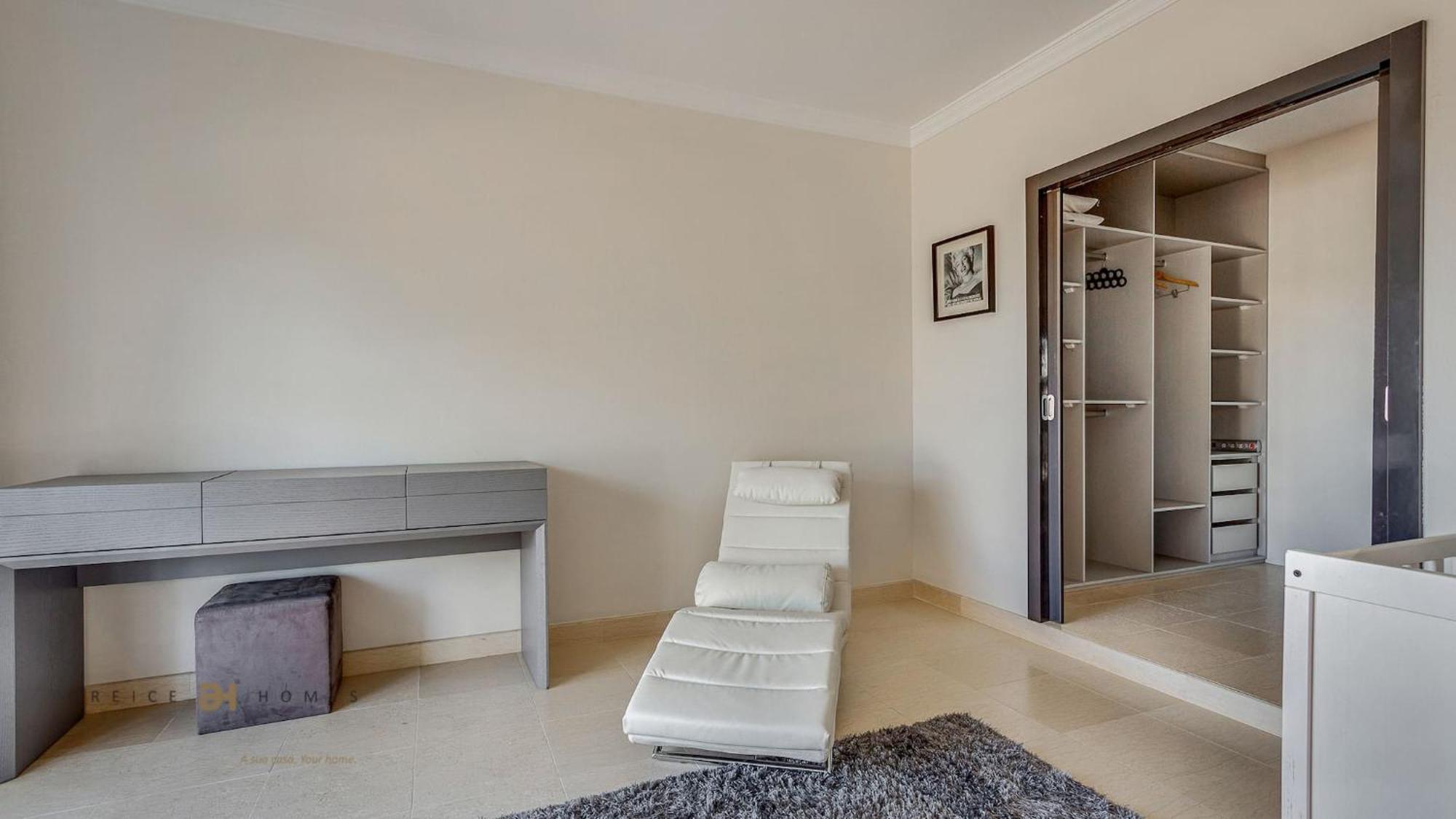 Luxuosa Moradia V5 Em Quarteira - Greice Homes Luaran gambar