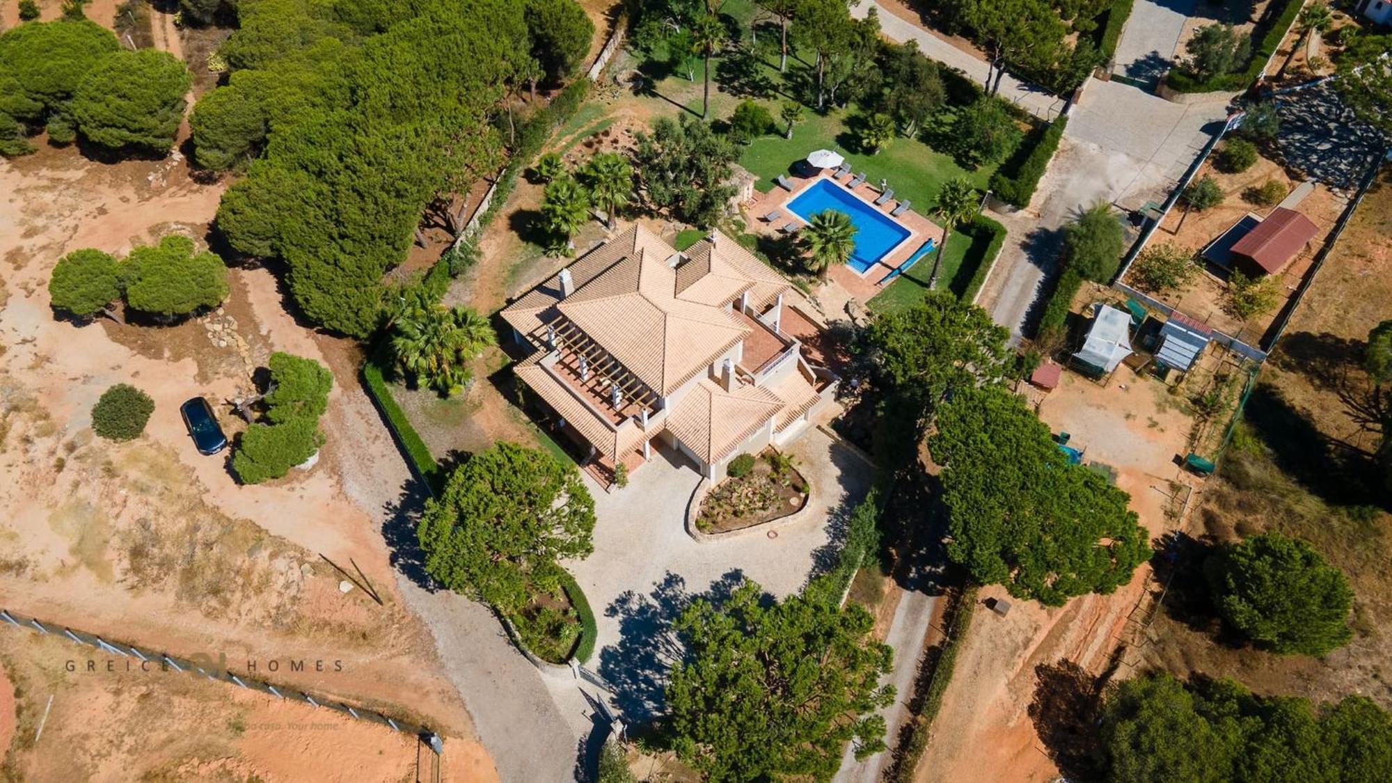 Luxuosa Moradia V5 Em Quarteira - Greice Homes Luaran gambar
