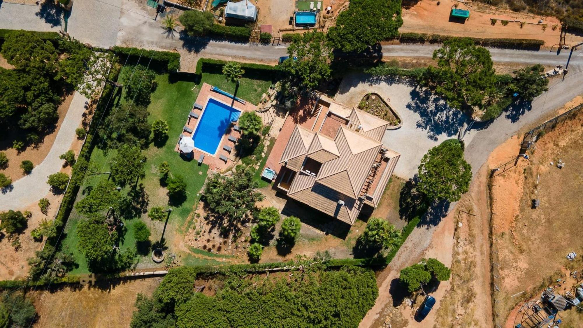 Luxuosa Moradia V5 Em Quarteira - Greice Homes Luaran gambar
